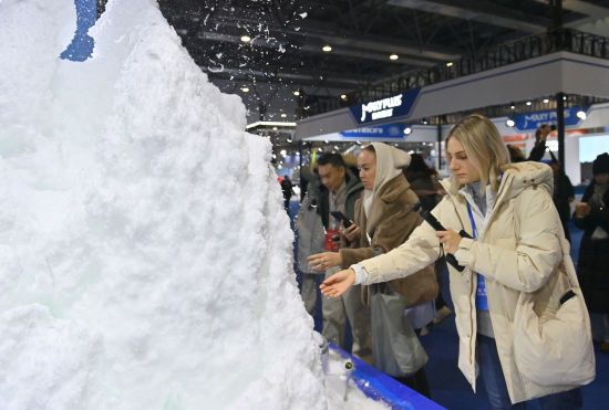 ����������ֽ�ס��ѩ�C������ѩ�������� �z