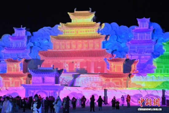 12��26���������L��ɽ��ѩ��桰�����m����ʽ������������ �z