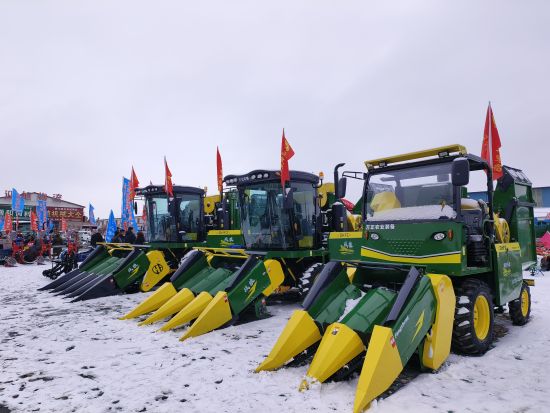 農(nóng)機(jī)具展會(huì)(資料圖) 農(nóng)機(jī)具展會(huì)(資料圖)