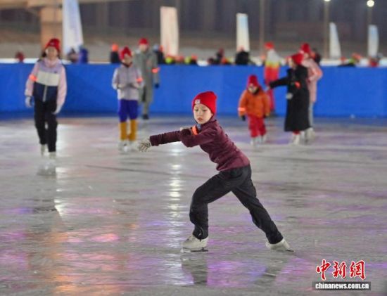 1��6�գ������L(zh��ng)����С�\(y��n)��(d��ng)�T���^��չʾ���ӻ��������� �z