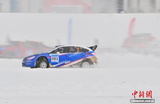 1��15���������L(zh��ng)����܇���ڱ�ѩِ���ϼ��Y�������� �z