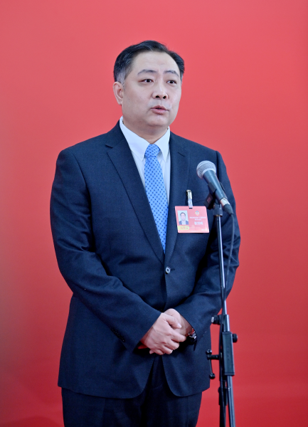 1��26���������f(xi��)����ʡ��ʮ����ί�T�����ĴΕ��hί�Tͨ���ϣ��ބ���ش�ӛ���ᆖ�� ���� �z