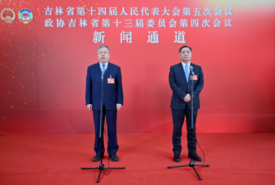 1��26���������f(xi��)����ʡ��ʮ����ί�T��(hu��)���ĴΕ�(hu��)�hί�Tͨ���������۝�(��һ)�ش�ӛ���ᆖ�� ���� �z