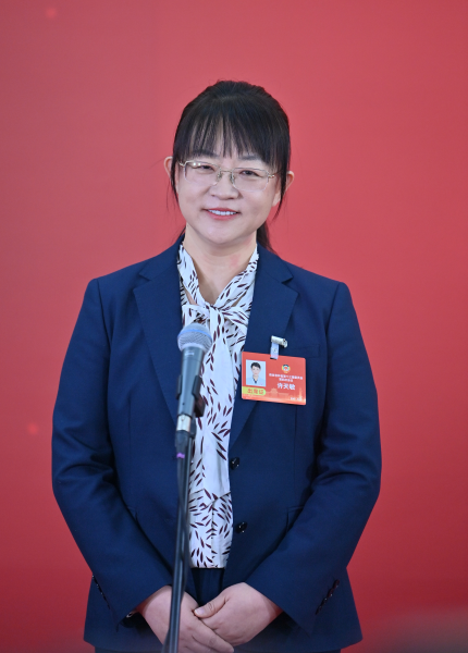 1��26���������f(xi��)����ʡ��ʮ����ί�T�����ĴΕ��hί�Tͨ���ϣ��S�����ش�ӛ���ᆖ�� ���� �z